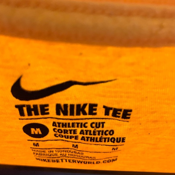 Yellow Nike t shirt!! - Picture 2 of 3